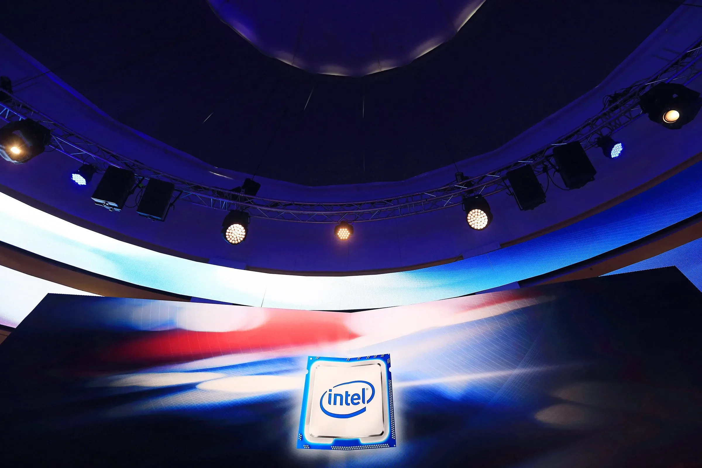 Intel Faces Supply Issues: Gaming And Commercial Systems Demand More Pcs