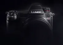 Panasonic Lumix S - Full-frame mirror less Cameras
