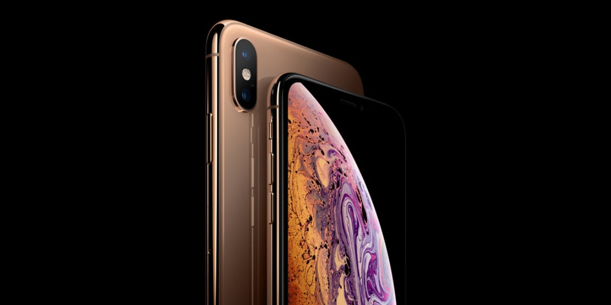 Apple iPhone Xs and Xs Max