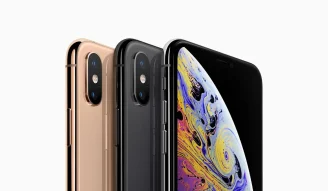 iPhone XS Golden and Space Grey