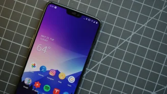 OnePlus 6 running OxygenOS on top of Android OS