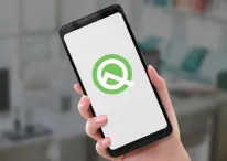 Android Q Beta logo on Google Pixel 2 XL