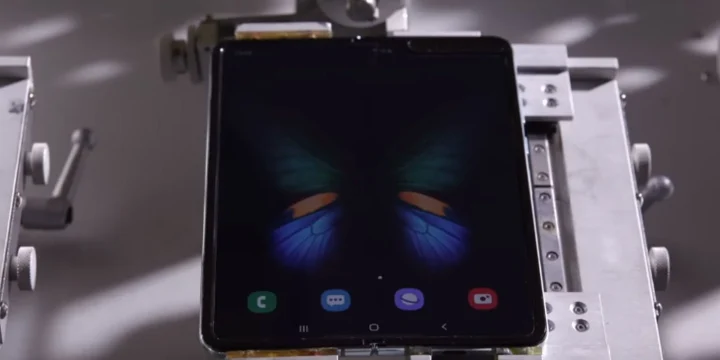 Galaxy Fold durability test