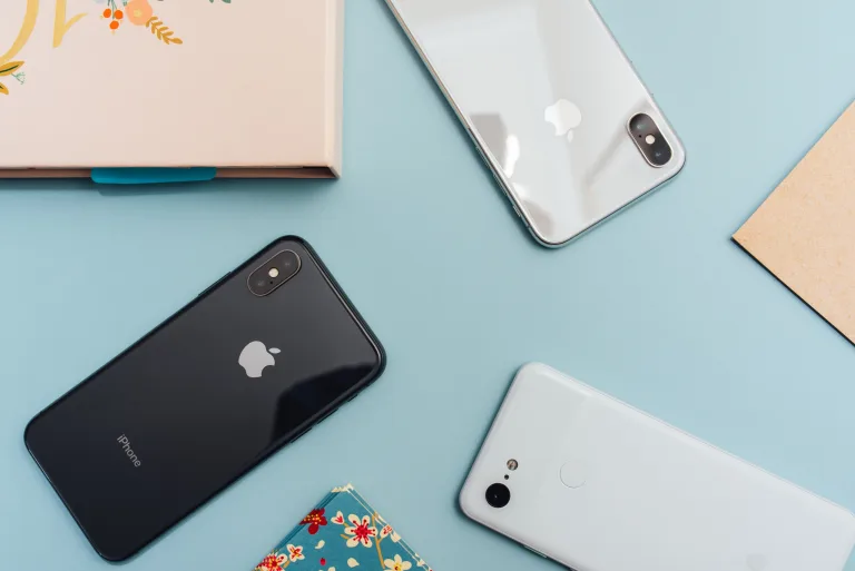 A photo of iPhone X, iPhone XS, and Pixel 3 XL cameras