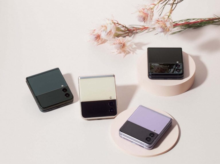 Galaxy Z Flip 3 in four different colors