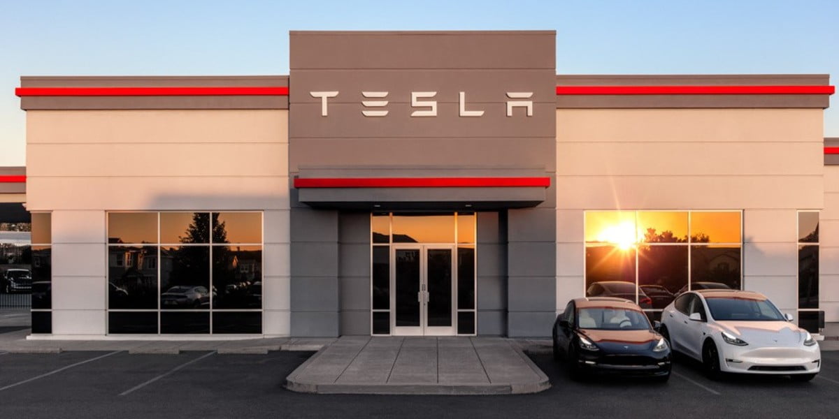 Tesla Delivers Over 310,048 Electric Vehicles in the First Quarter of 2022