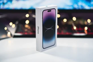 iPhone 14 Pro box packed